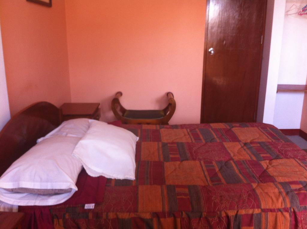 Hostal Tres Mascaras Аякучо Екстер'єр фото